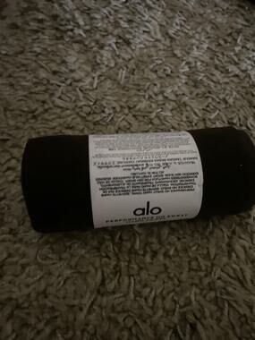 Alo yoga sweat towel brown espresso new hand
